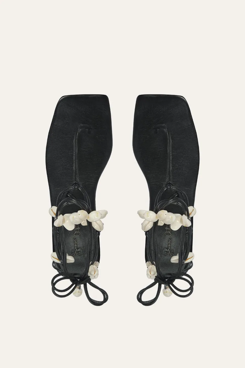 Amazonia Peruana Sandals In Black