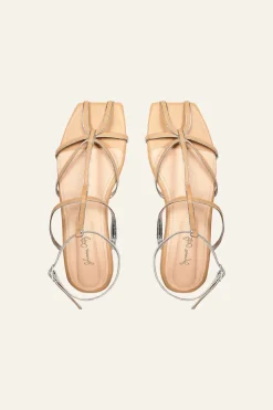 Conquistadora Sandals In Nude