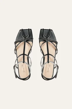 Conquistadora Sandals In Black