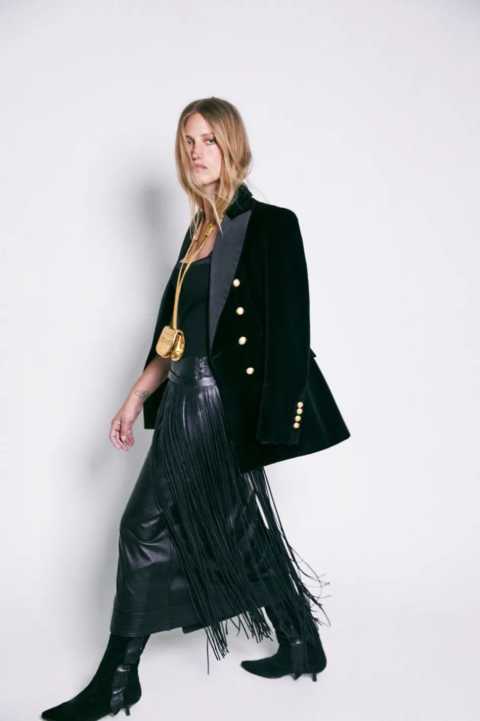 Dancing Earthward Belt In Black