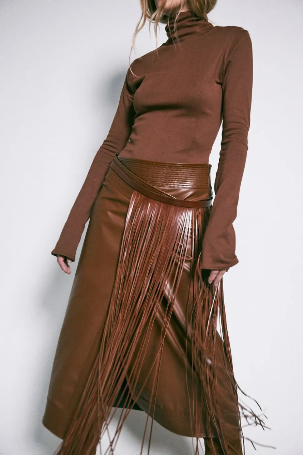 Dancing Earthward Belt In Tobacco