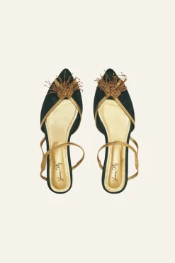 Fantasising Flats In Green