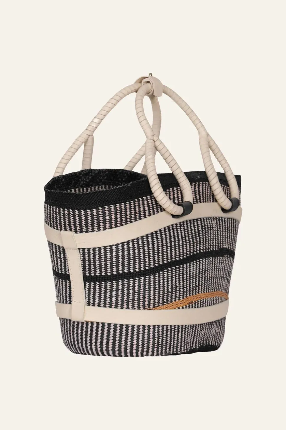 Herederos De Un Amor Bag In Black