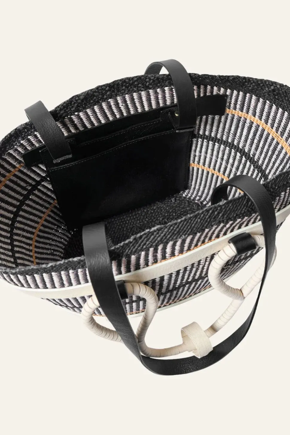 Herederos De Un Amor Bag In Black