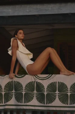 Kene Pareo In Ecru & Green