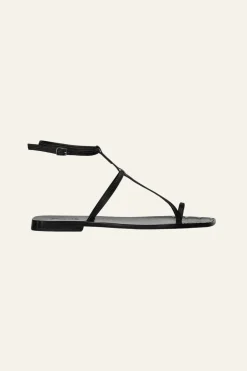 Maze Trek Sandals In Black