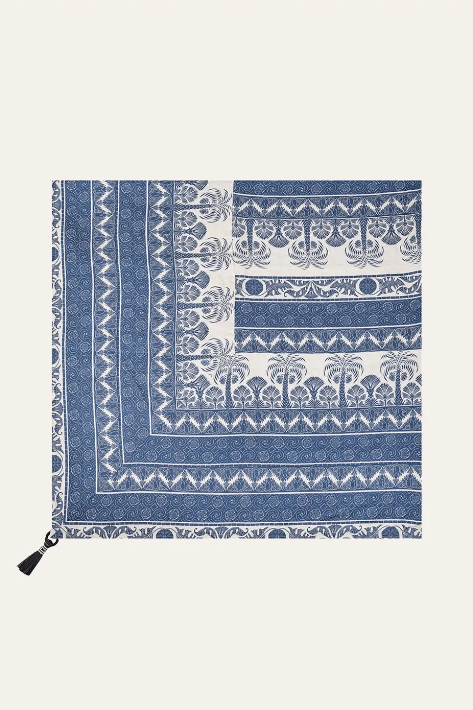 Nuqui Square Tablecloth In Blue