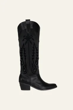 Scenes Of Life Boots In Black