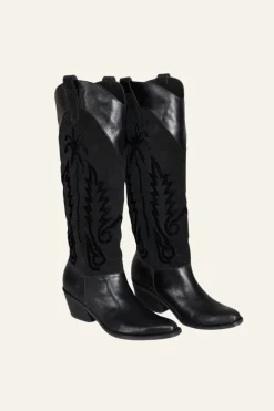 Scenes Of Life Boots In Black