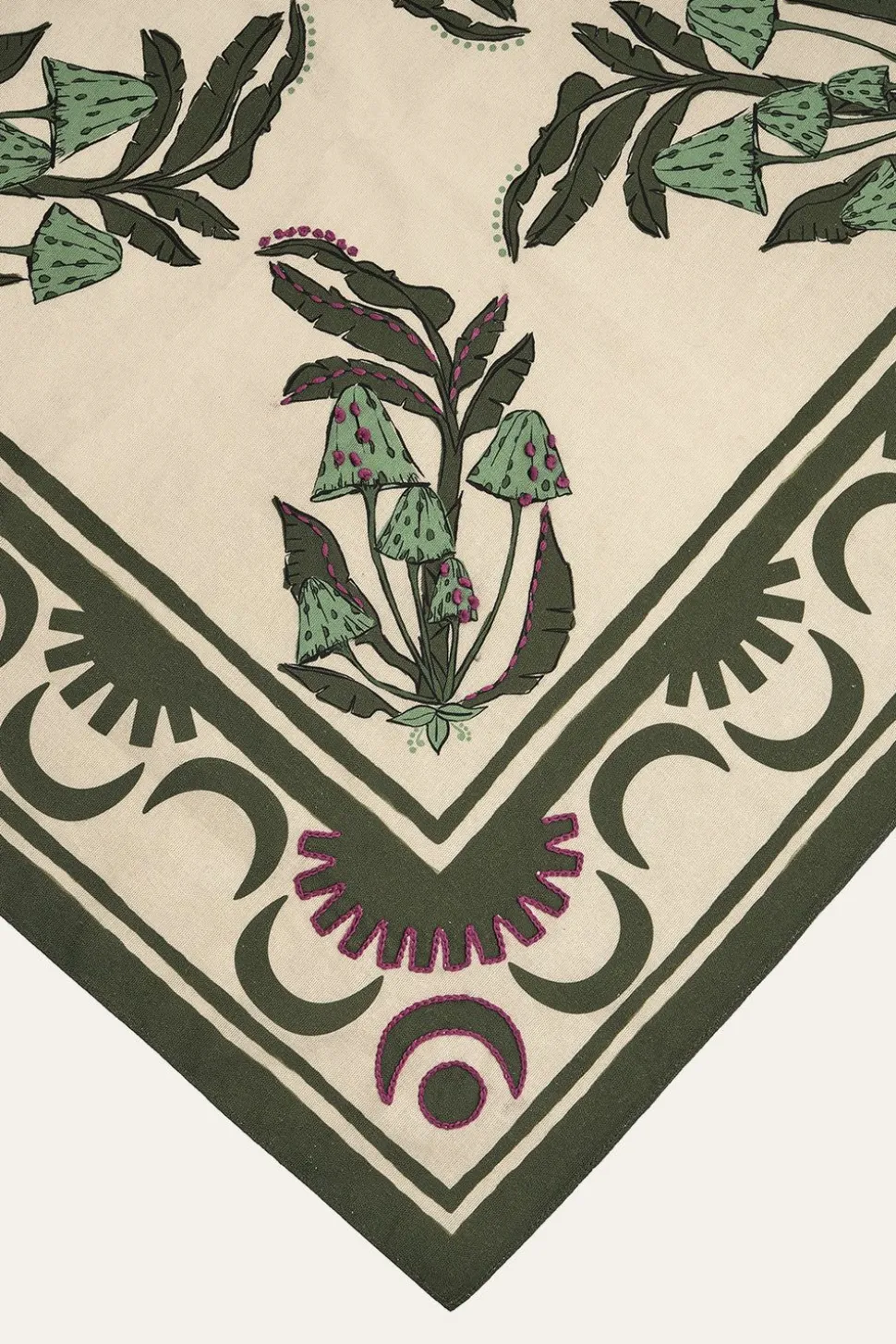 Secret Life Of Funghi Cloth Napkins In Green Set Of 4