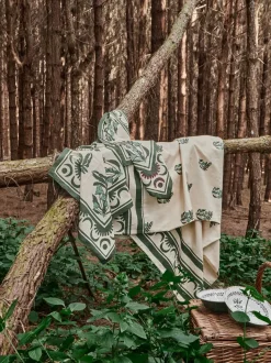 Secret Life Of Funghi Cloth Napkins In Green Set Of 4