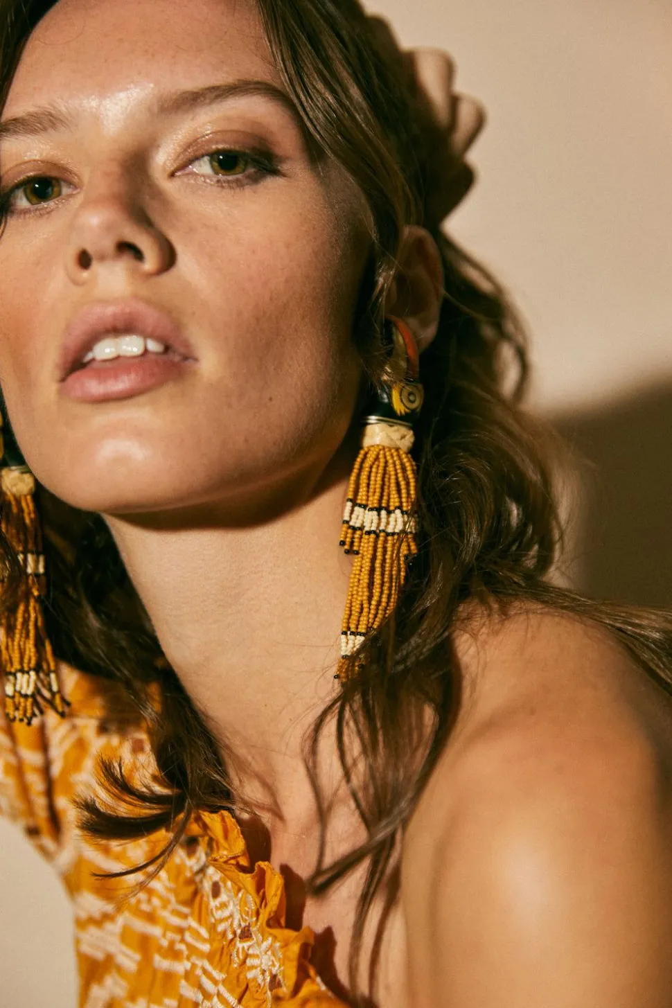 Sortilegio Earrings In Golden Sand