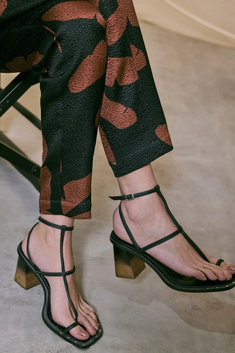 The Maze Heels In Black