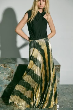 Unfolding Tropics Skirt